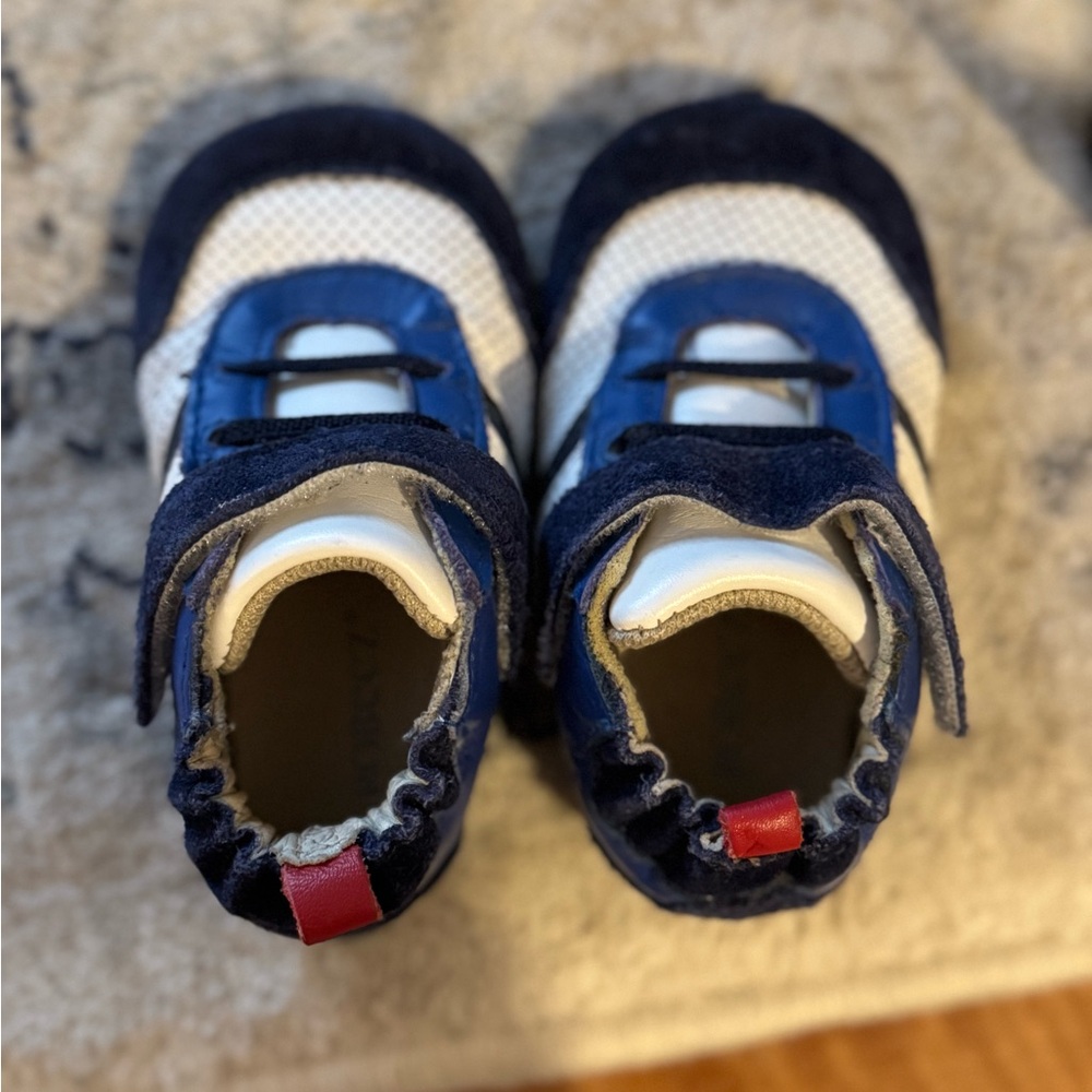 Toddler shoes- Robeez first kicks/ 9-12m/ guc